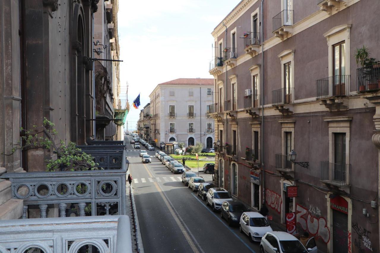 Domus Iole Appartamento Nel Centro Storico Катания Экстерьер фото