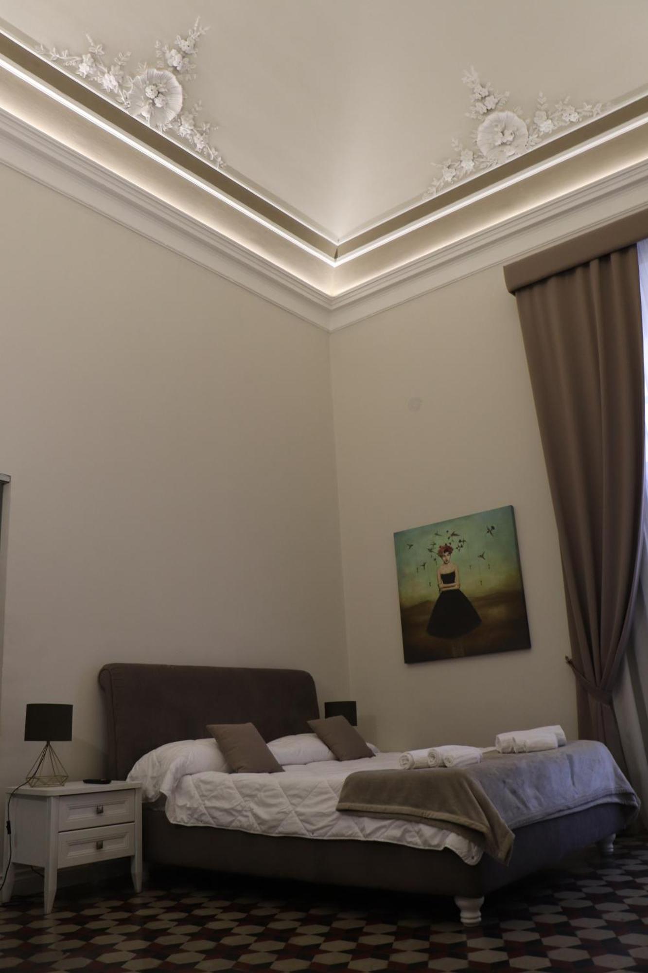 Domus Iole Appartamento Nel Centro Storico Катания Экстерьер фото
